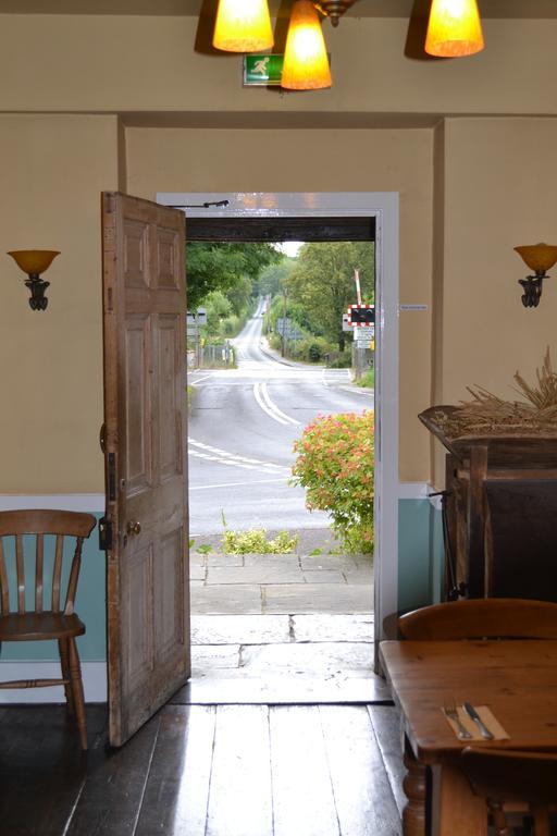 Отель The Mill Arms Ромси Экстерьер фото