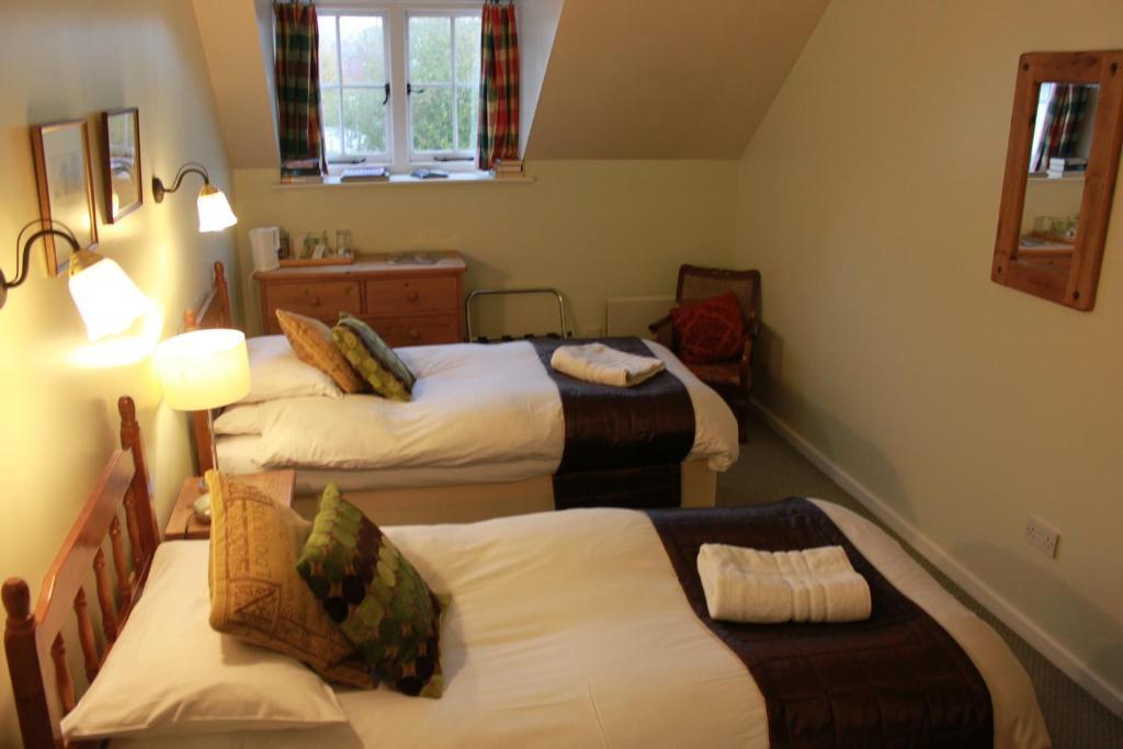 Отель The Mill Arms Ромси Номер фото