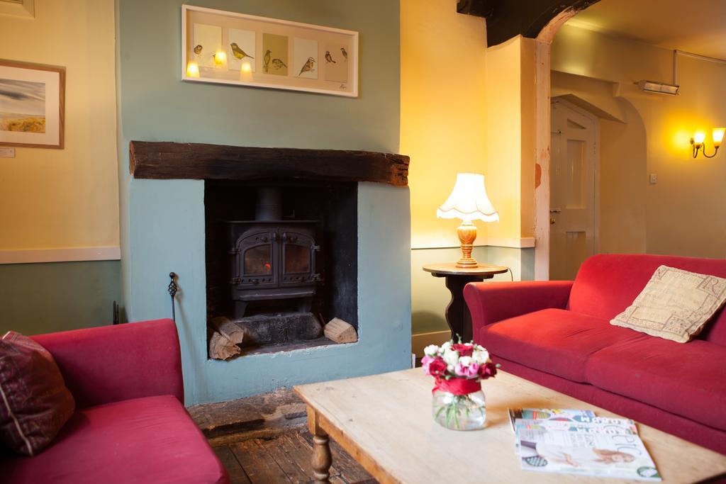 Отель The Mill Arms Ромси Экстерьер фото